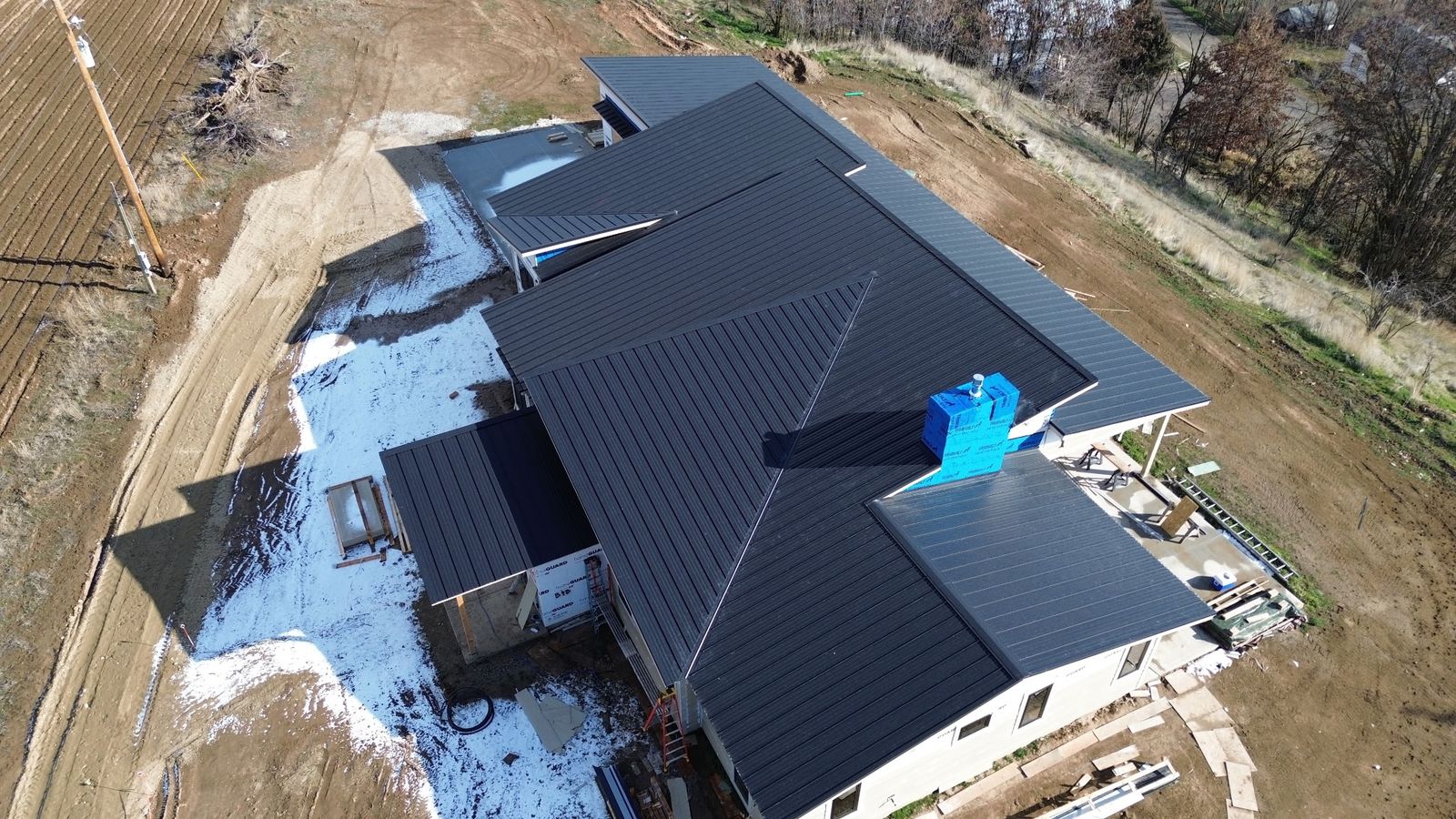 Ridge detail and underlayment during installation